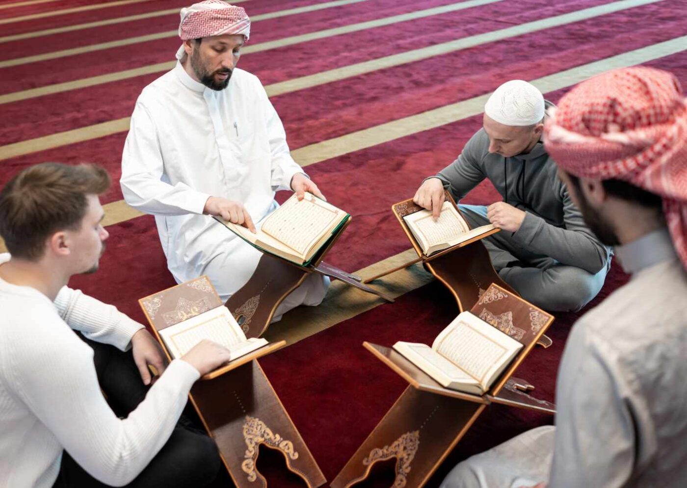 5 Cara Cepat Mengaji Bacaan Al-Qur’an untuk Pemula